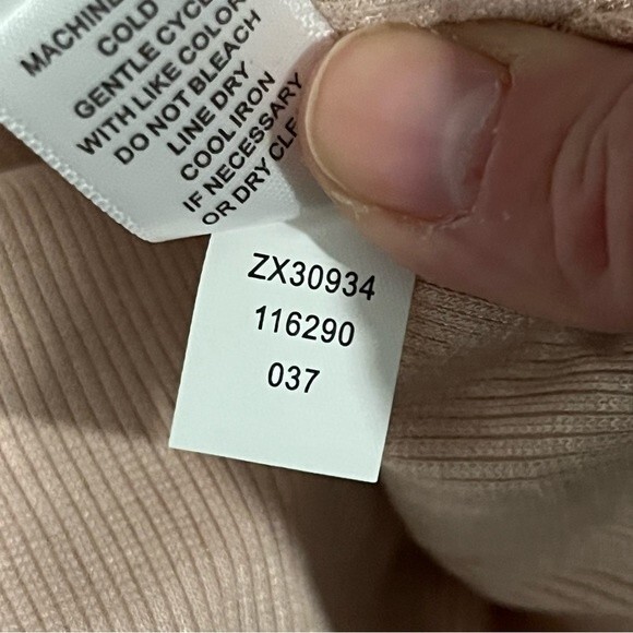 NWT NWT Cable & Gauge Pink Latte Rib Knit Sleeveless Top Size Medium - Picture 5 of 9